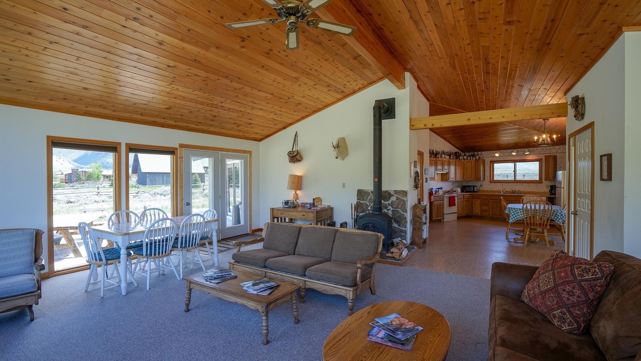 Photo of Livingroom in Cameron