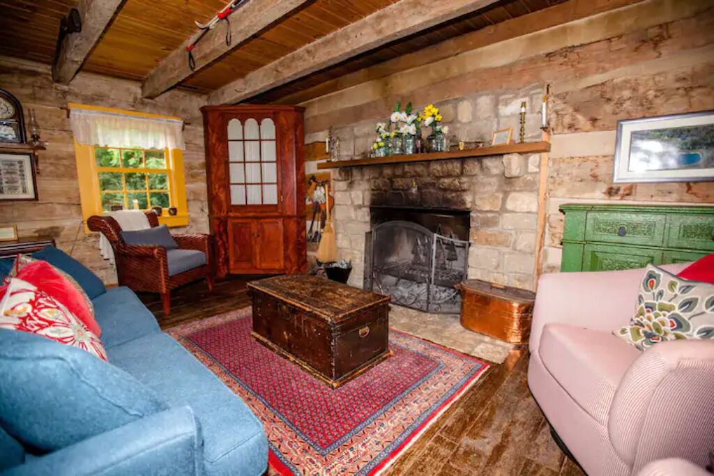 Photo of Livingroom in South Charleston