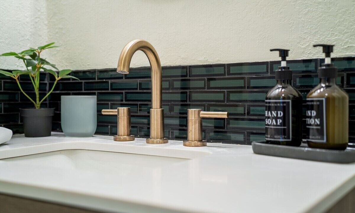 Photo of Bathroom in Cherry Street