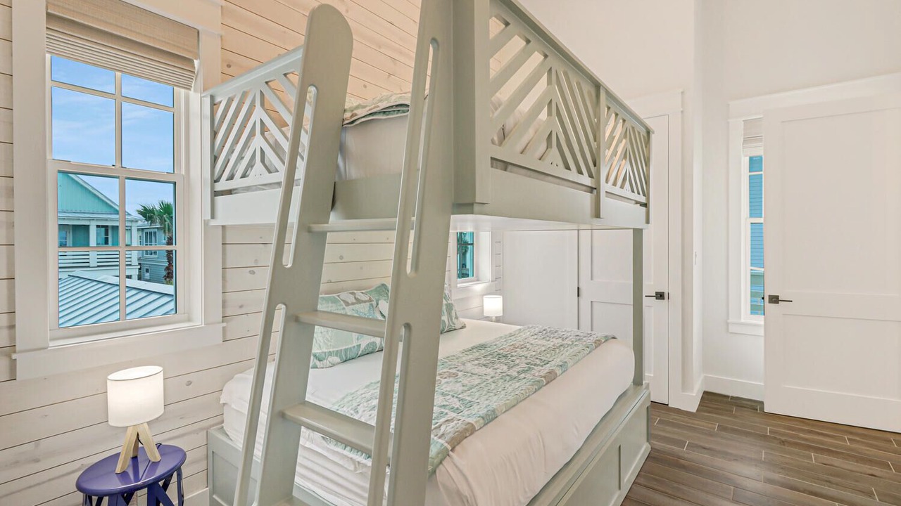 Photo of Bedroom in Cinnamon Shore
