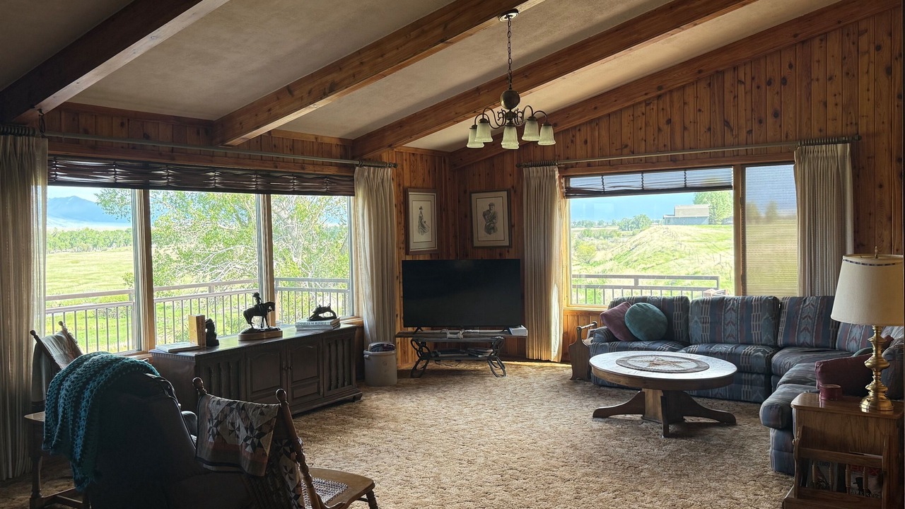 Photo of Livingroom in Ennis