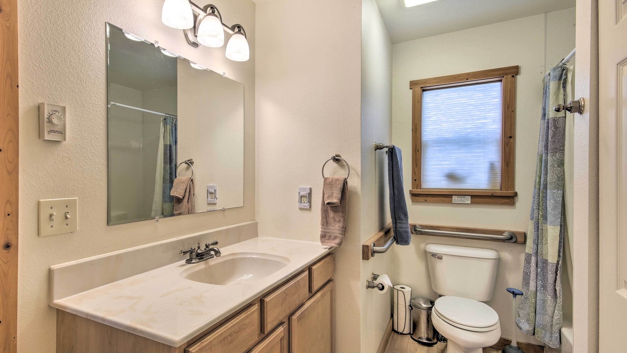 Photo of Bathroom in Emigrant
