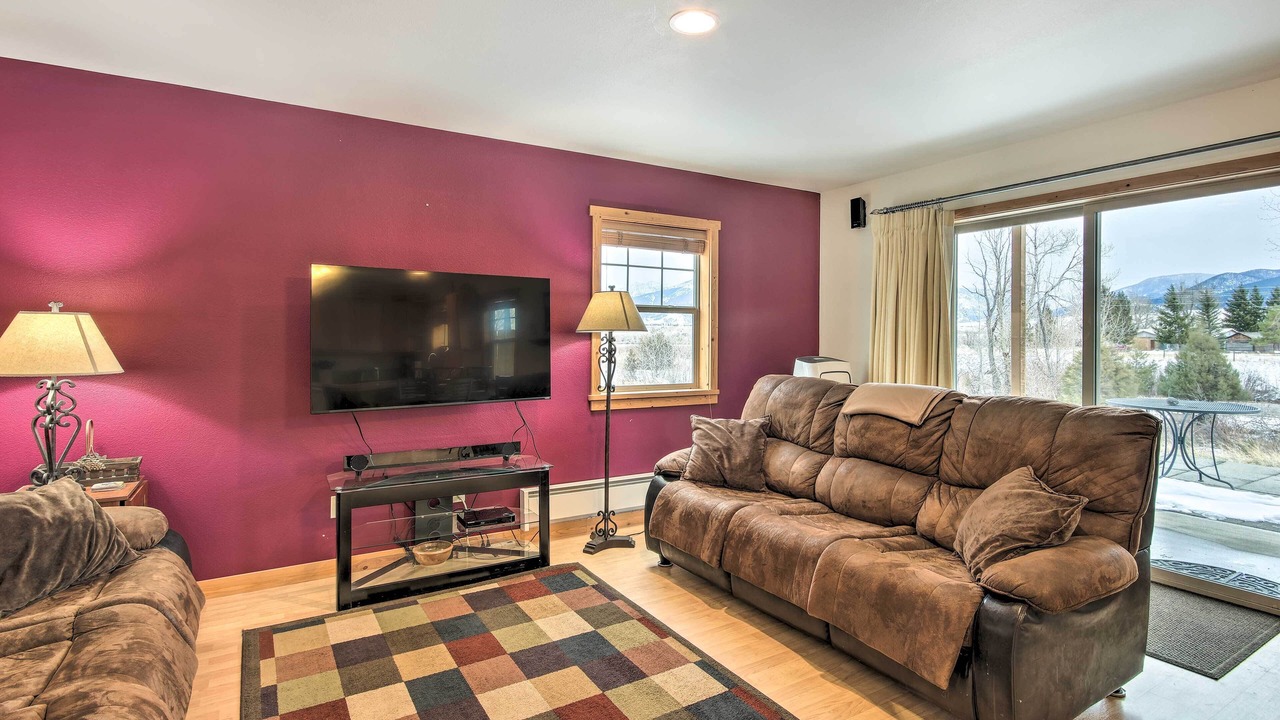 Photo of Livingroom in Emigrant