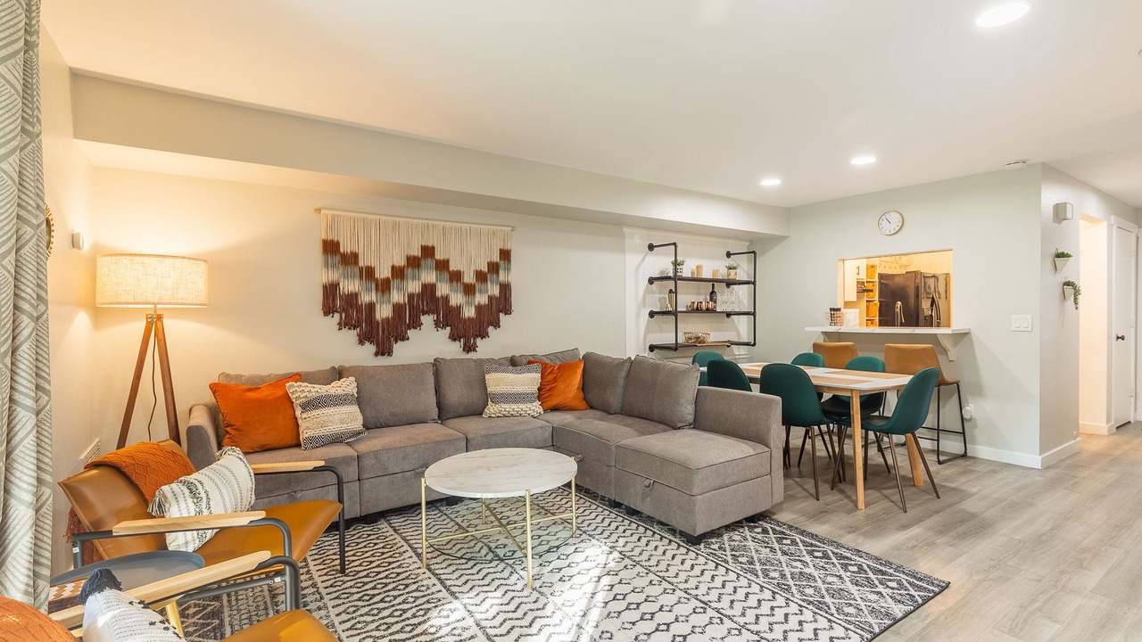 Photo of Livingroom in Eagle