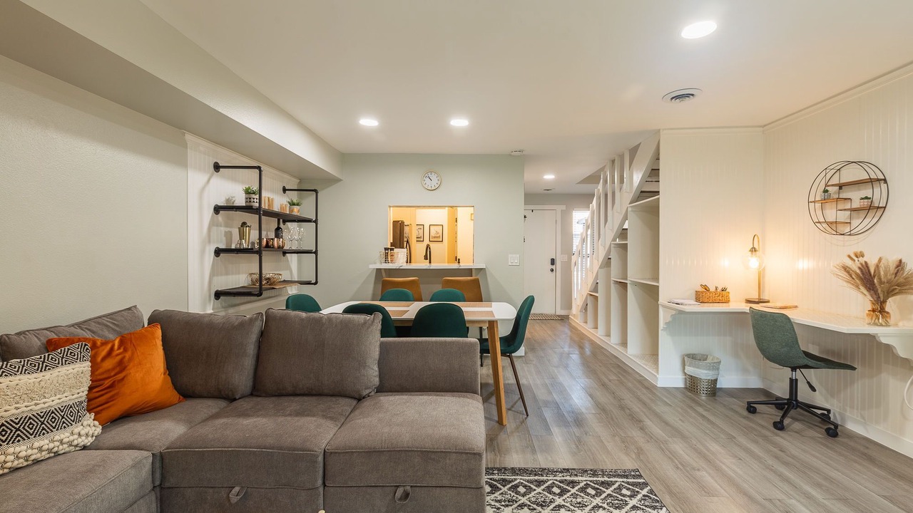 Photo of Livingroom in Eagle