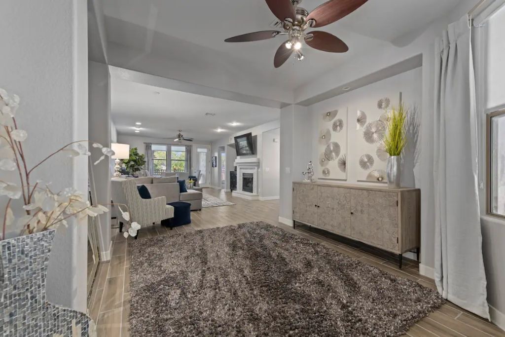 Photo of Livingroom in Kierland