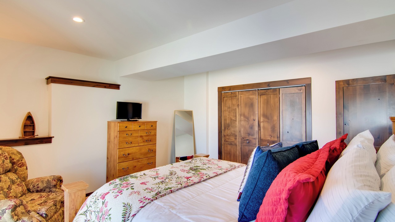 Photo of Bedroom in Big Sky