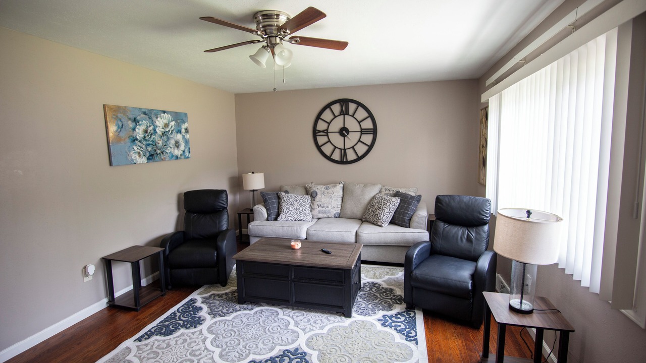 Photo of Livingroom in Warren