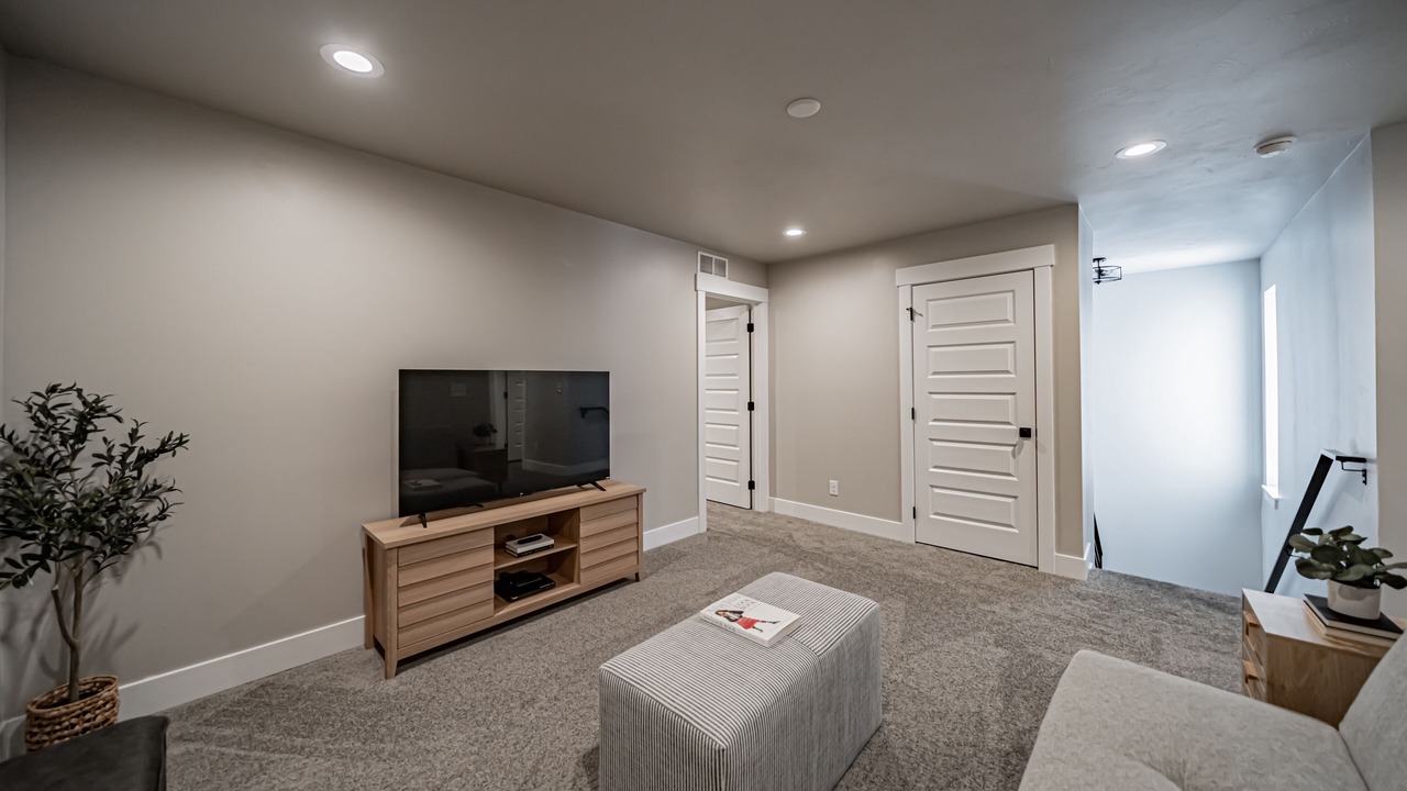 Photo of Livingroom in Ammon