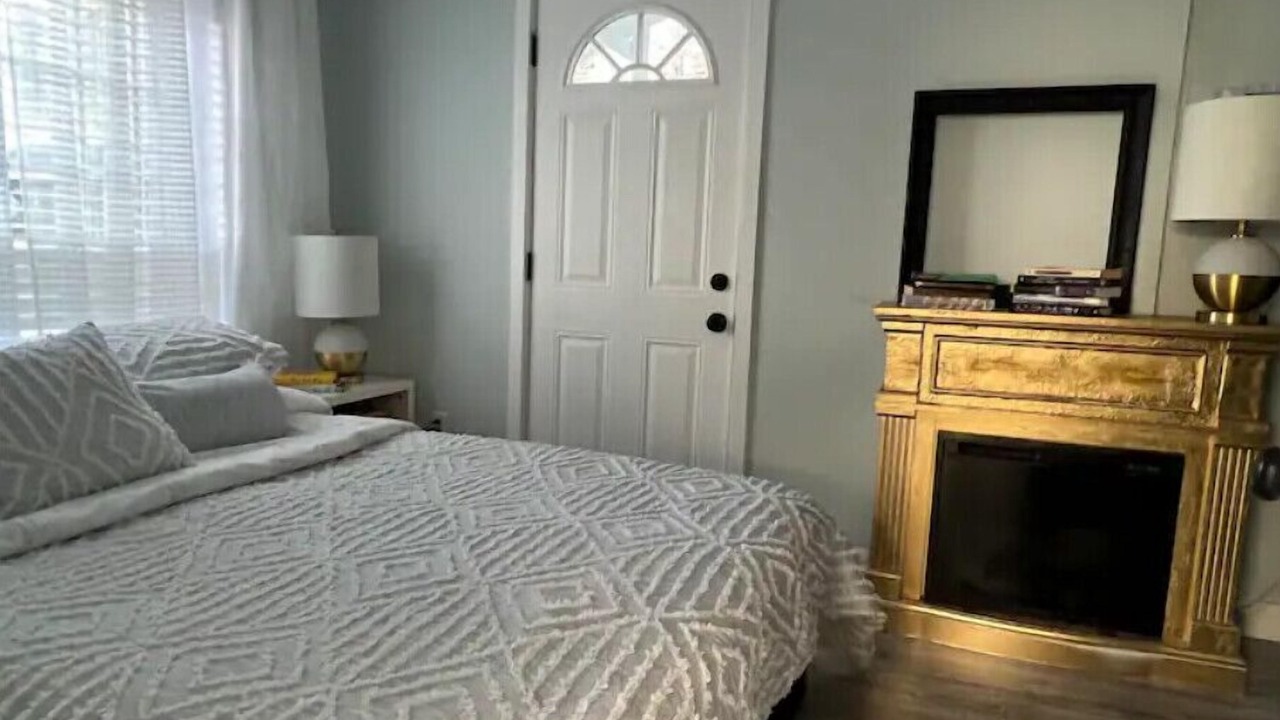 Photo of Bedroom in Downtown