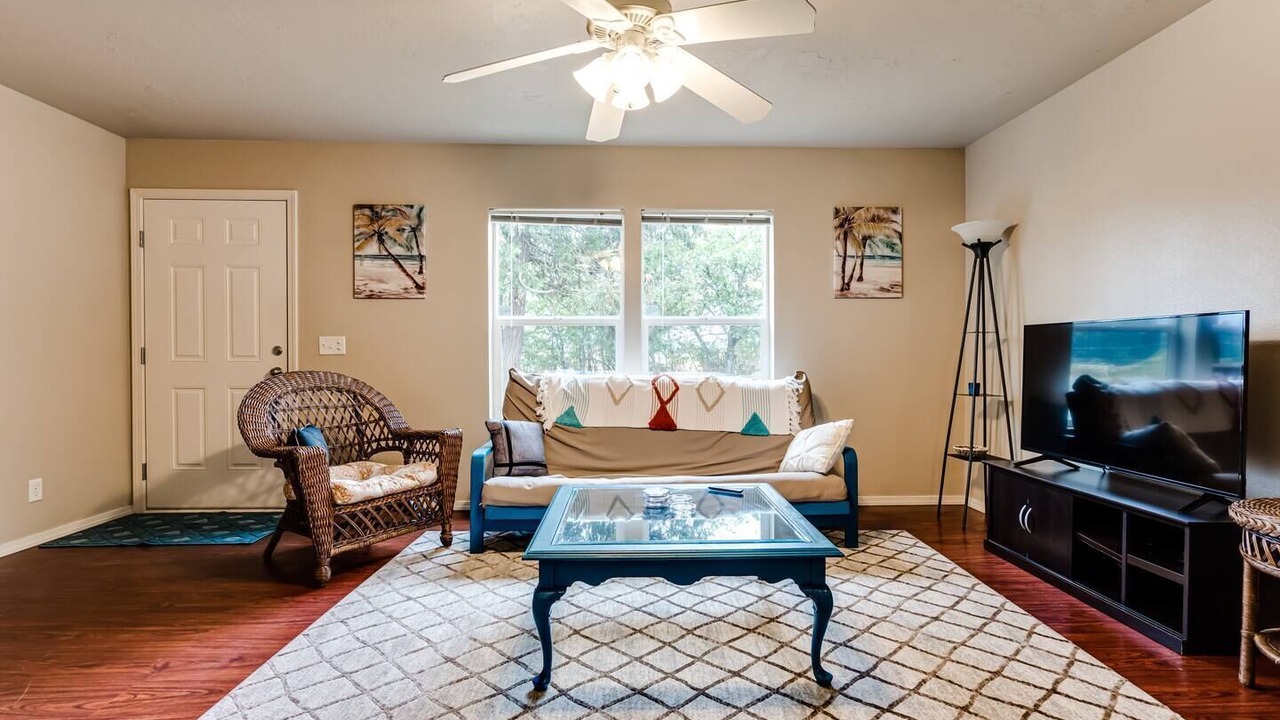 Photo of Livingroom in Saginaw