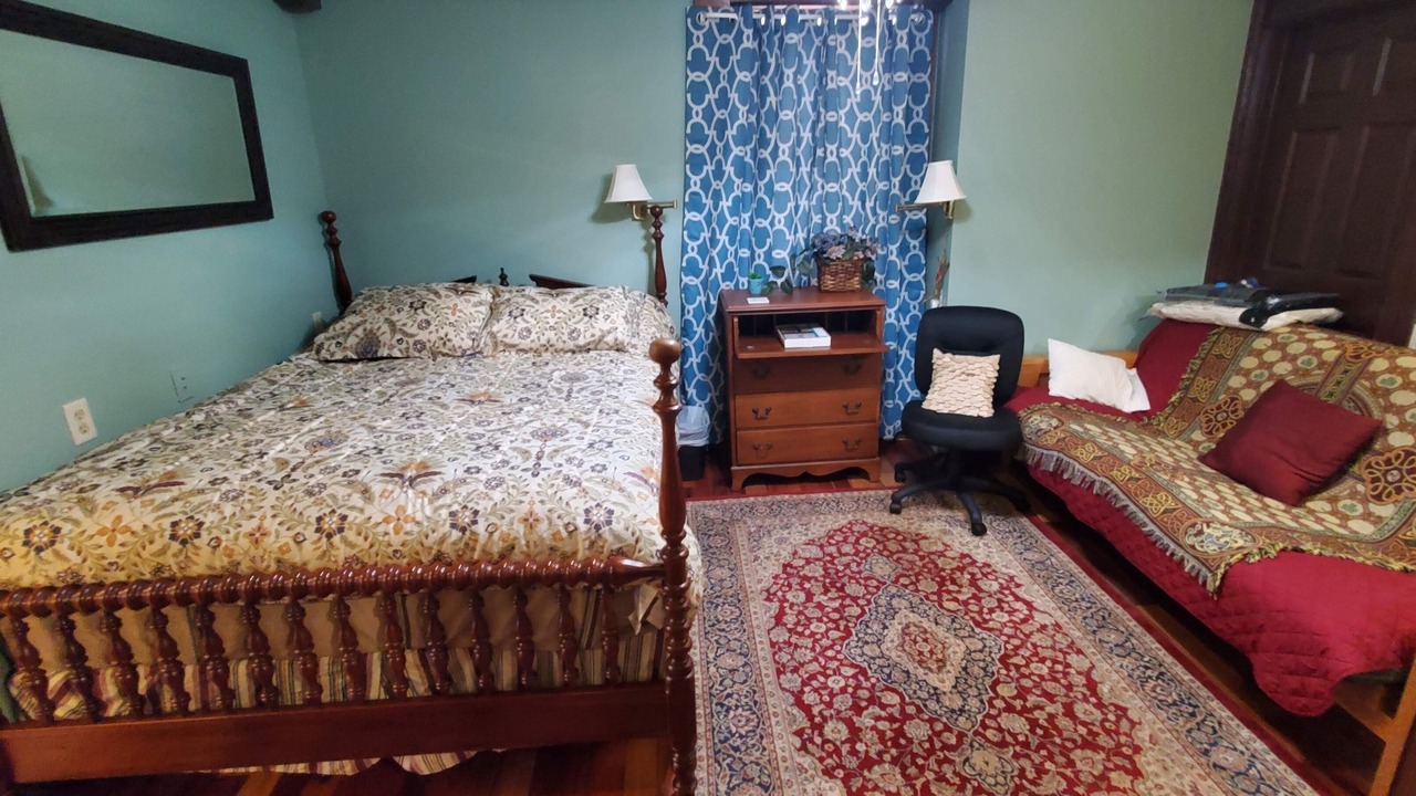 Photo of Bedroom in Holy Cross
