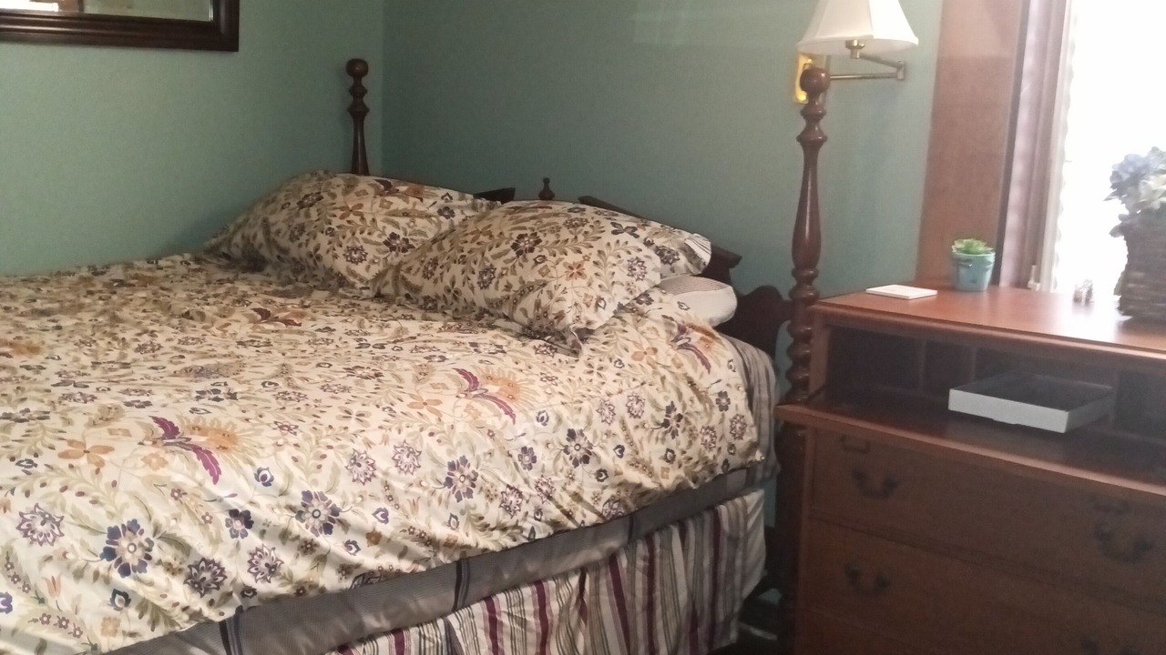 Photo of Bedroom in Holy Cross