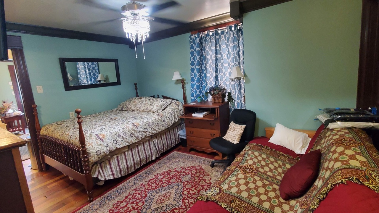 Photo of Bedroom in Holy Cross