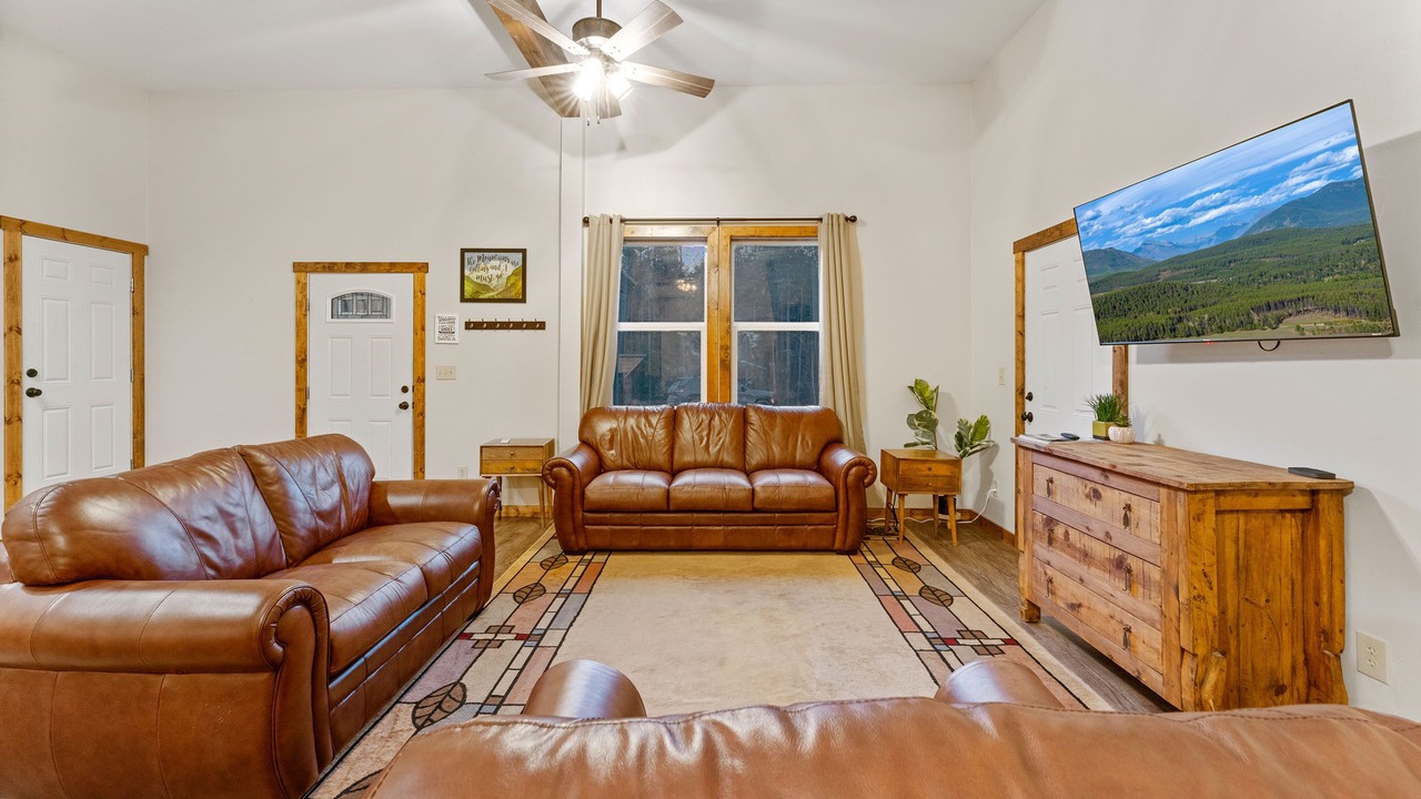 Photo of Livingroom in Columbia Falls