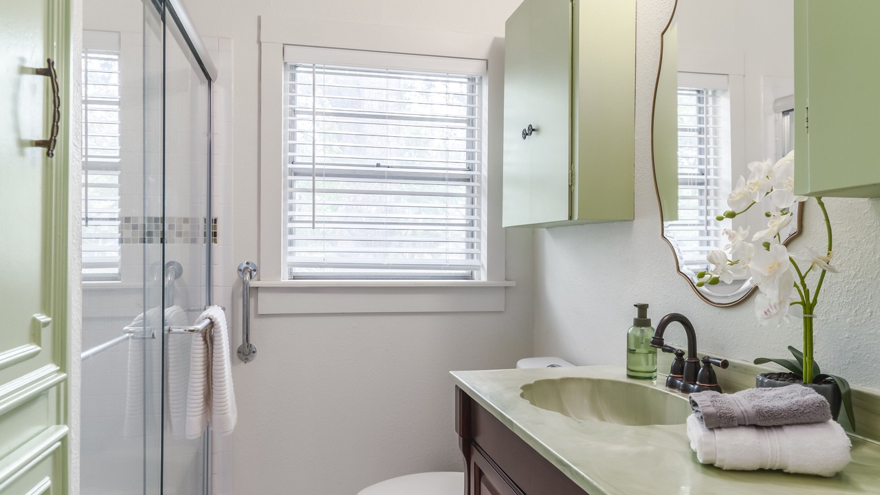 Photo of Bathroom in Allandale