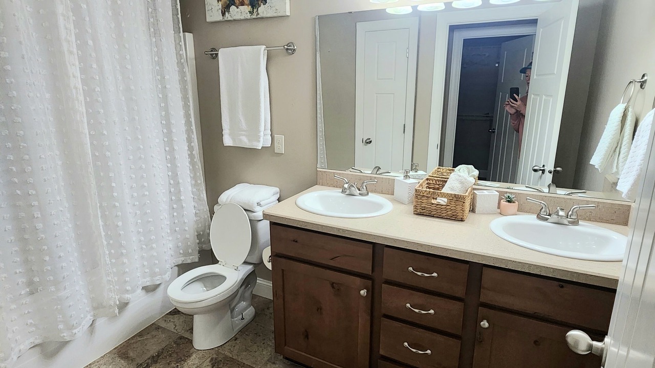 Photo of Bathroom in Rimrock