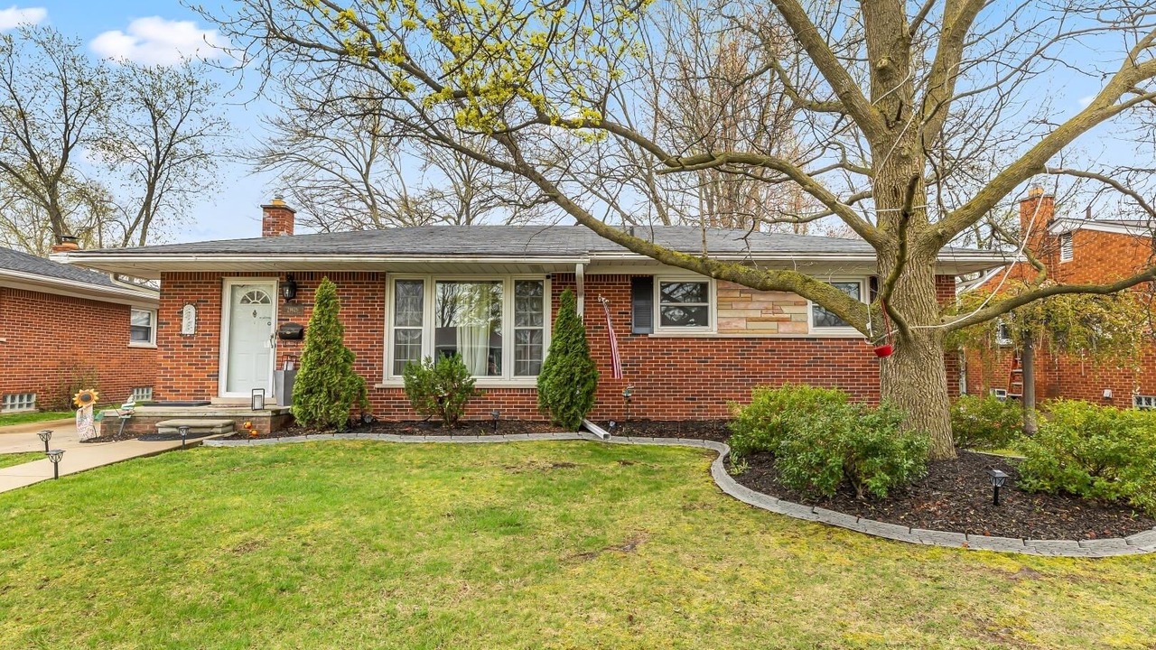 Photo of Outdoor in Livonia