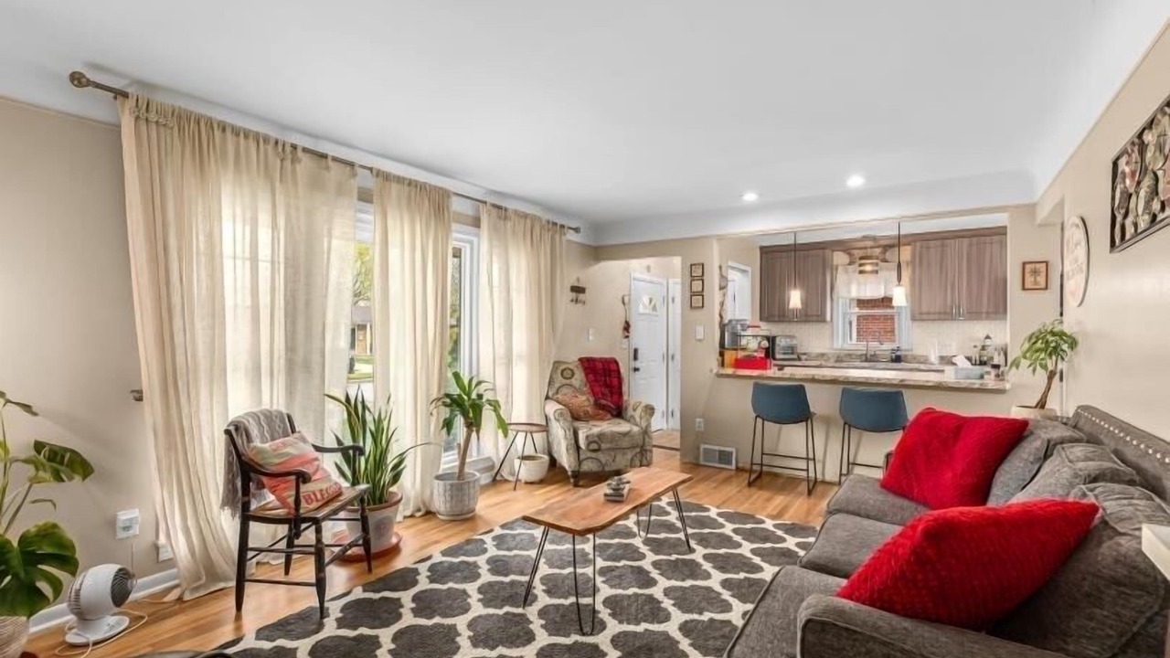Photo of Livingroom in Livonia