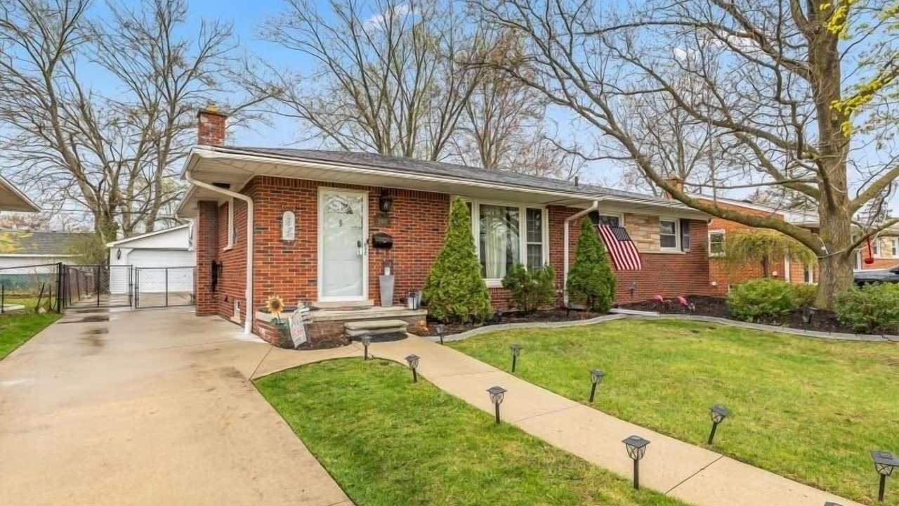 Photo of Outdoor in Livonia