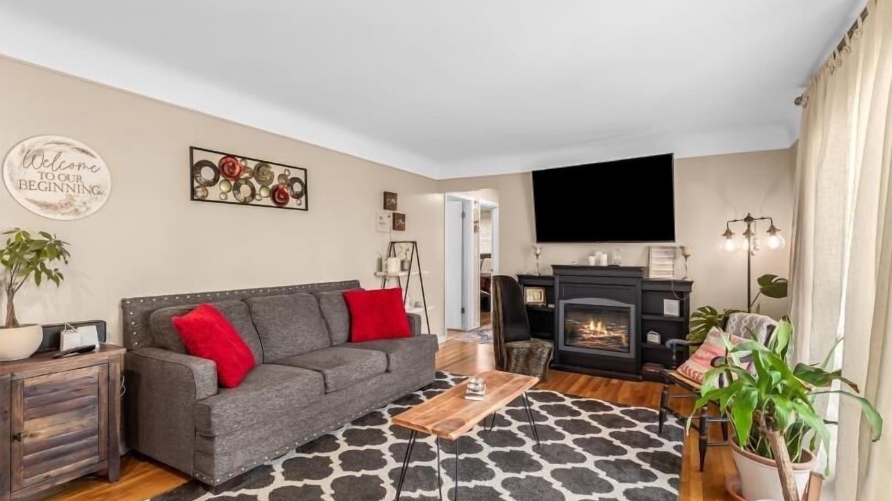 Photo of Livingroom in Livonia