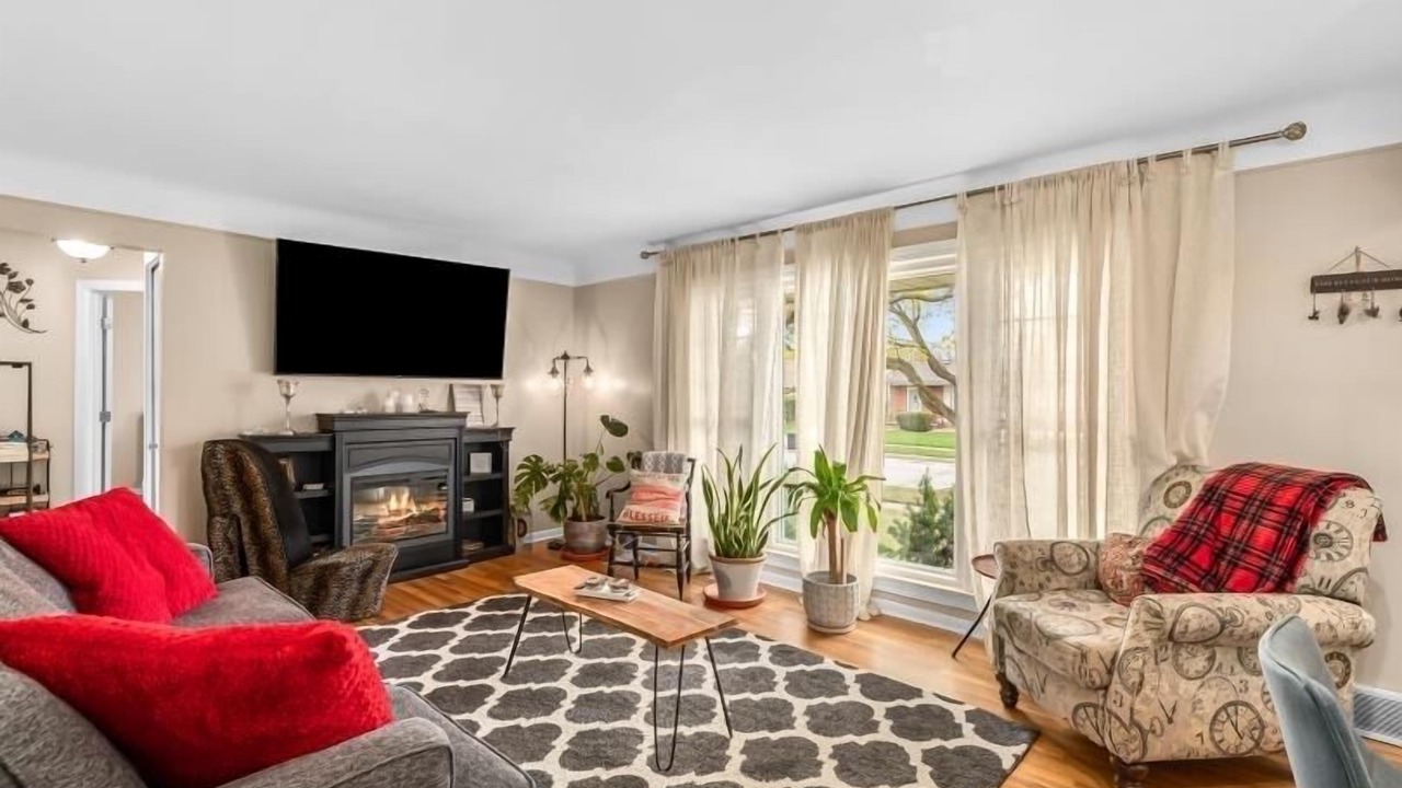 Photo of Livingroom in Livonia