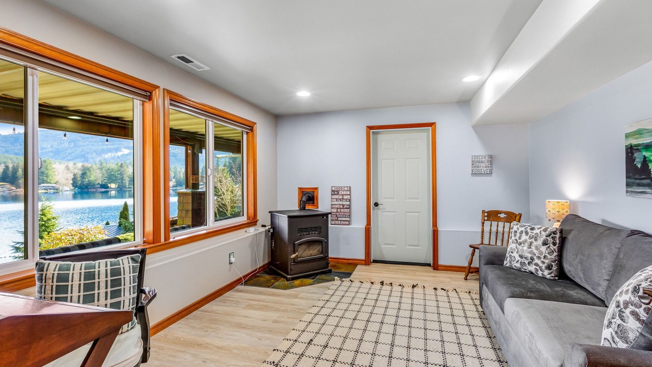 Photo of Livingroom in Sedro-Woolley