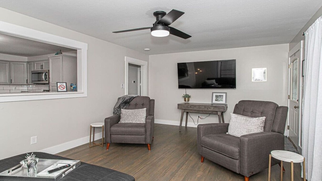Photo of Livingroom in Ashley Oaks