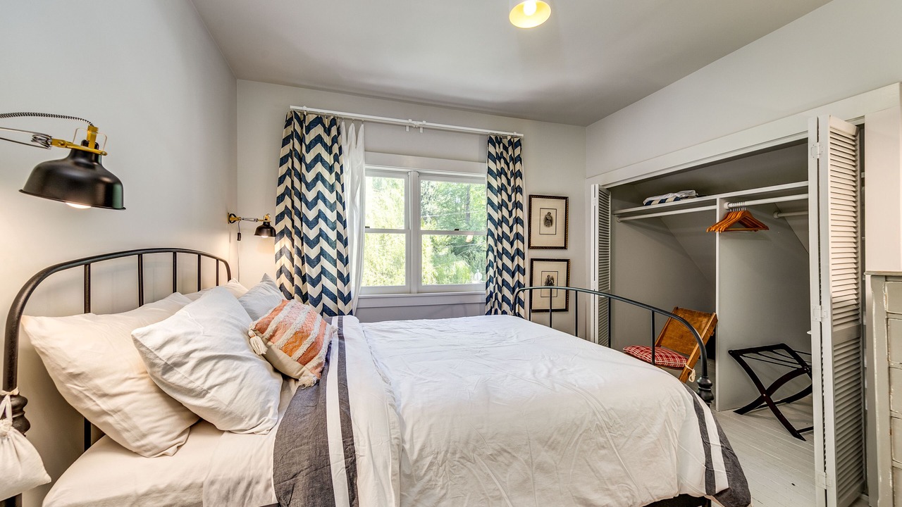 Photo of Bedroom in Bainbridge Island