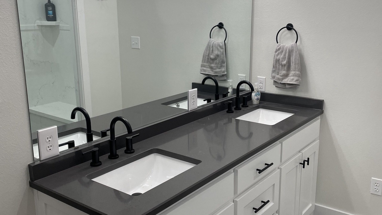 Photo of Bathroom in Brookeland