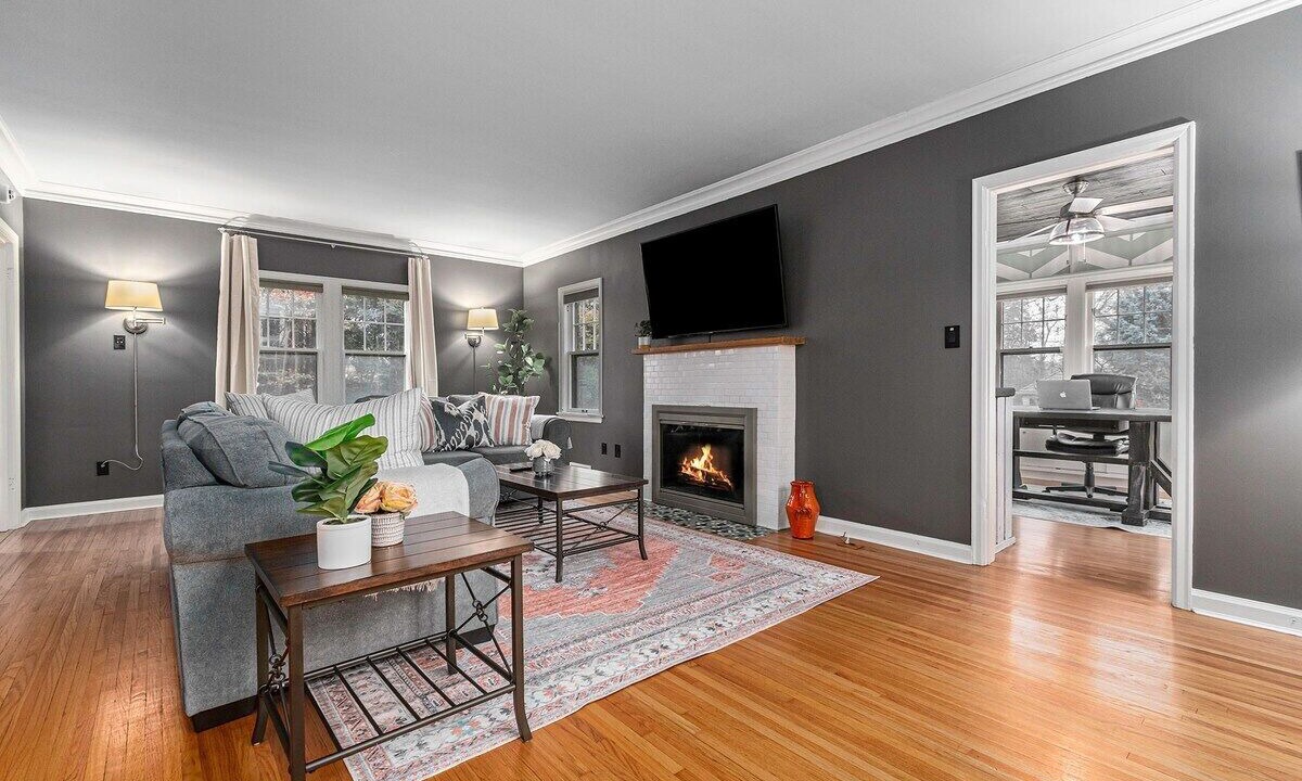 Photo of Livingroom in Benson