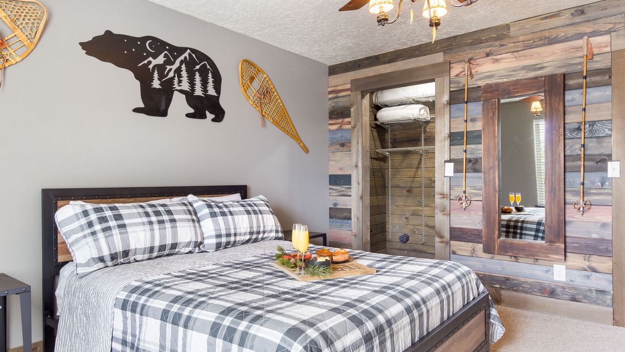 Photo of Bedroom in Island Park