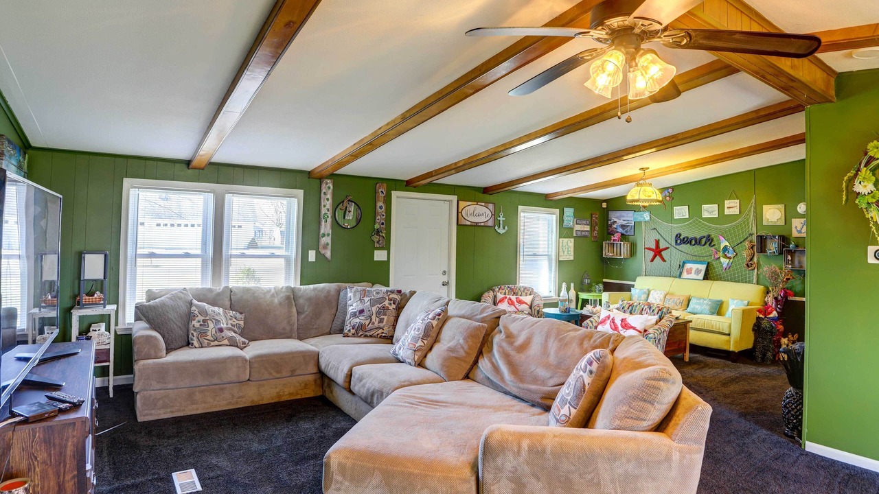 Photo of Livingroom in Port Clinton