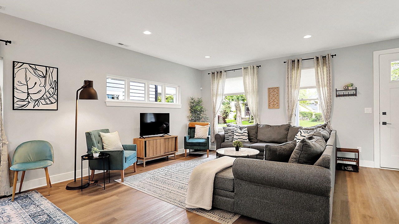 Photo of Livingroom in Near Northside