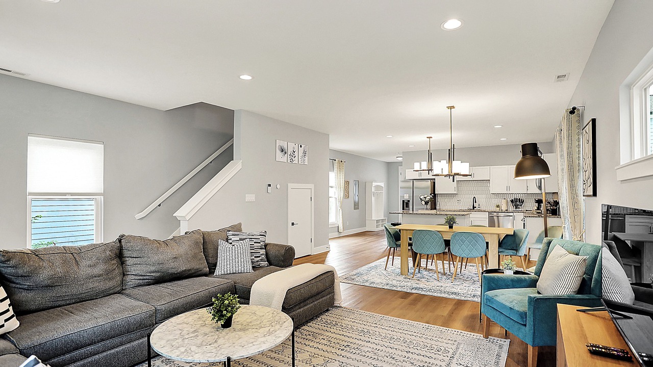 Photo of Livingroom in Near Northside