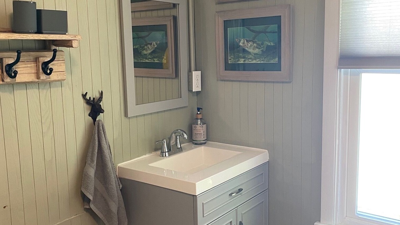 Photo of Bathroom in Driftwood