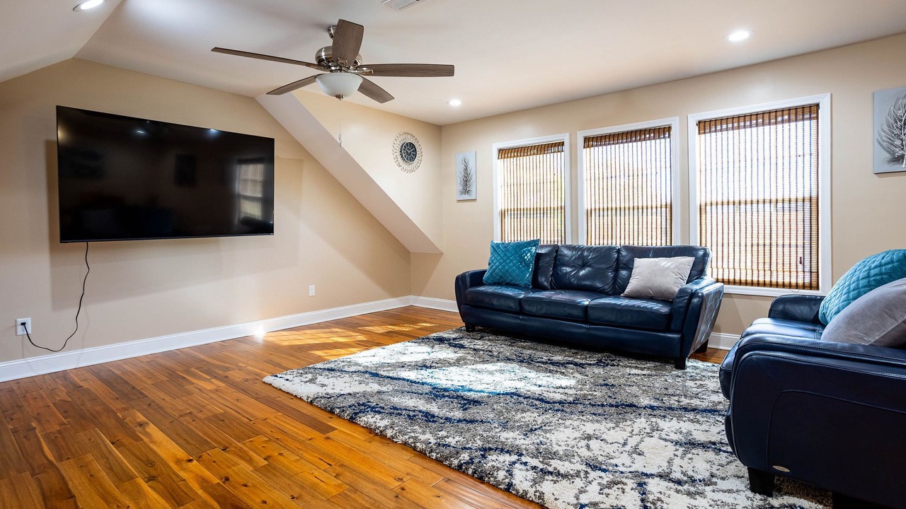 Photo of Livingroom in Oakland