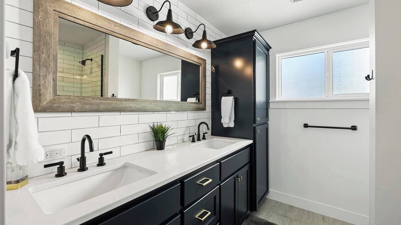 Photo of Bathroom in Garden District