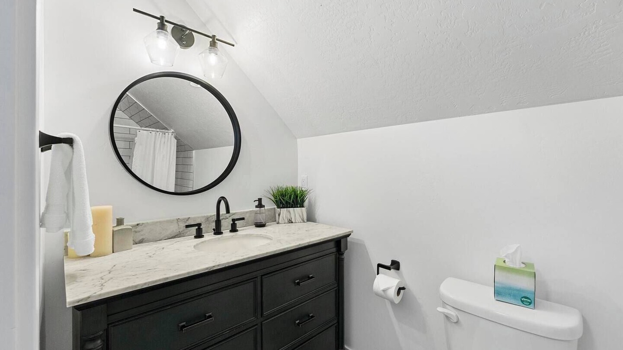 Photo of Bathroom in Garden District
