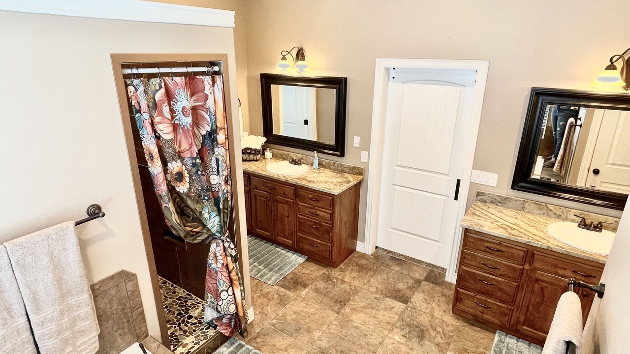 Photo of Bathroom in American Falls