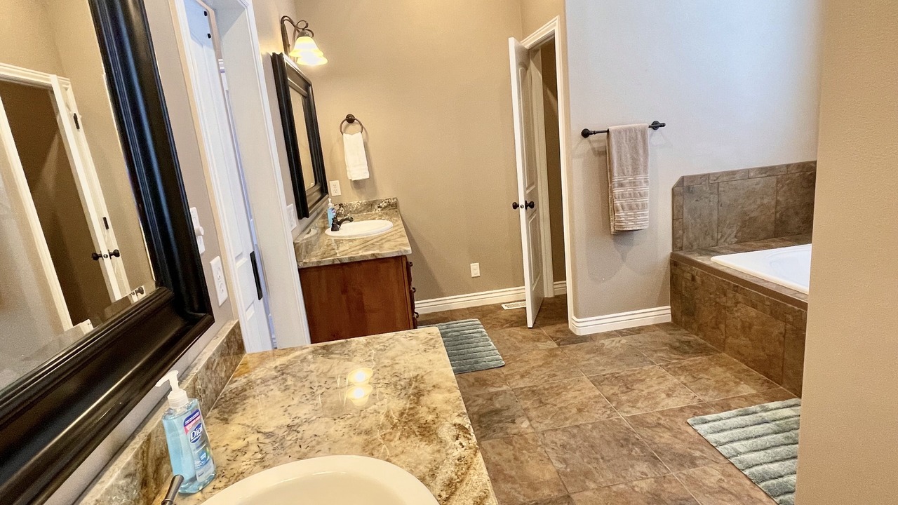 Photo of Bathroom in American Falls