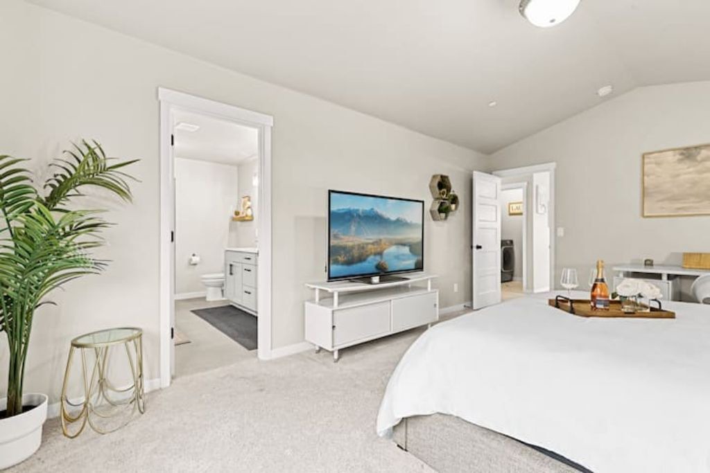 Photo of Bedroom in Everett