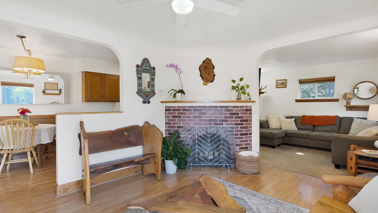 Photo of Livingroom in Rose Park