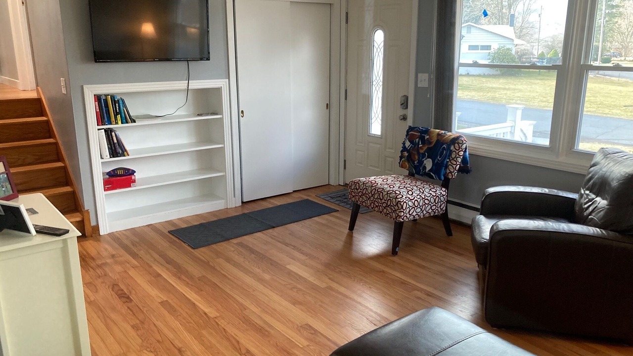 Photo of Livingroom in Boalsburg