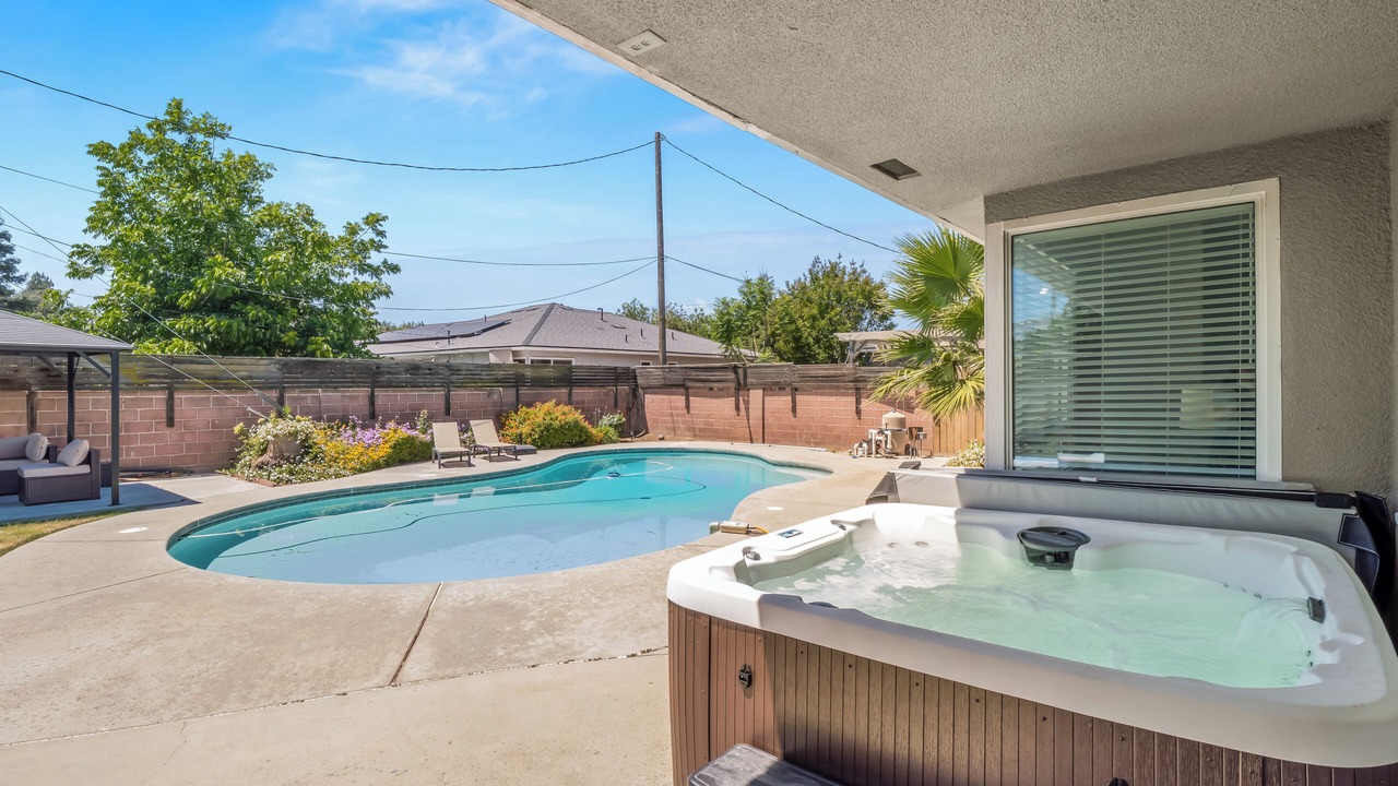 Photo of Patio Balcony in Raisin