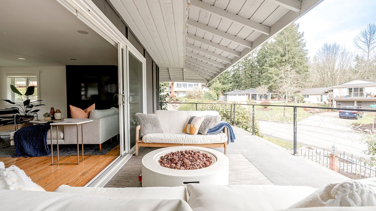Photo of Patio Balcony in Northeast Bellevue