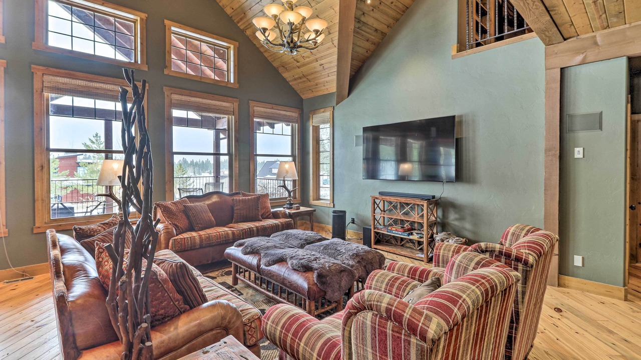 Photo of Livingroom in Eureka