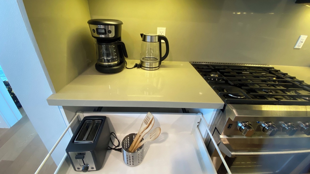 Photo of Kitchen in Wilshire Center