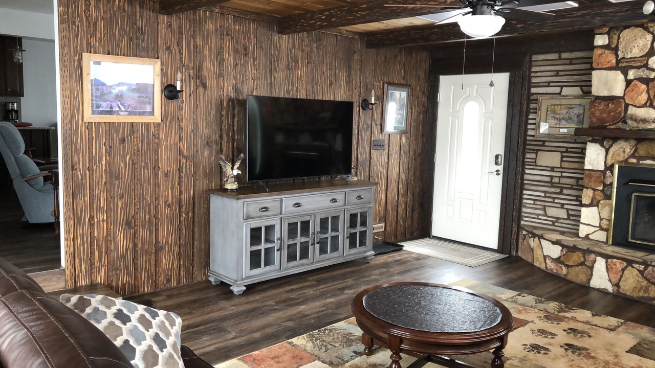 Photo of Livingroom in Powell
