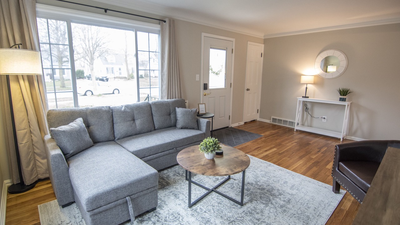 Photo of Livingroom in Parma Heights